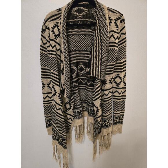 Anthro Blu Pepper Aztec Fringe Open Cardigan Size Large Black White Sweater - Picture 6 of 7